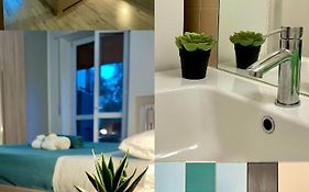 Rho Fiera - Milano Teal Apartment